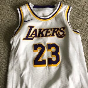 Lakers jersey like new